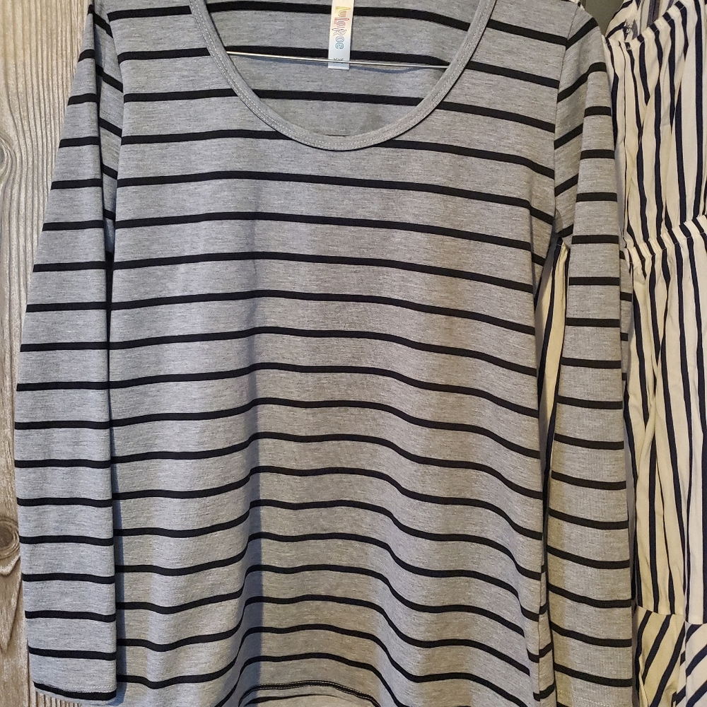 Lularoe long sleeve top